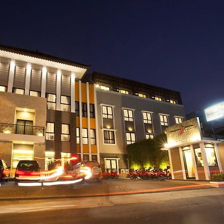 Jentra Dagen Hotel Malioboro Yogyakarta Exterior foto